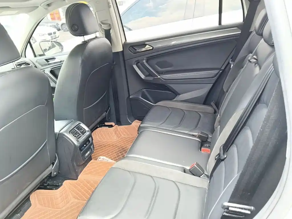 Volkswagen Tiguan L — миниатюра 22