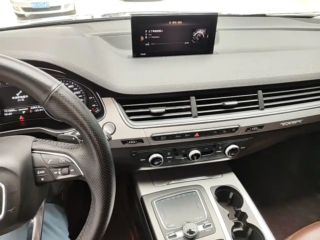 Audi Q7 — миниатюра 13
