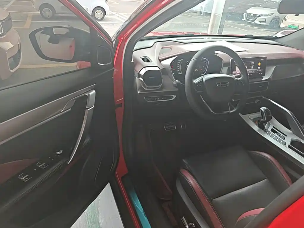 Geely Binyue — миниатюра 16