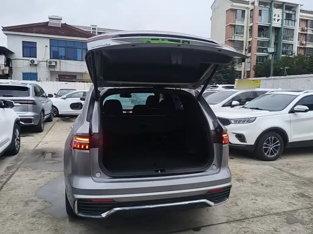 Geely Xingyue L — миниатюра 19