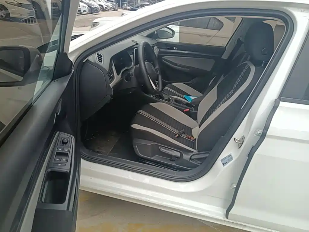 Volkswagen Bora — миниатюра 16