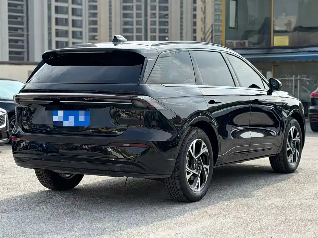 Lincoln Nautilus — миниатюра 4