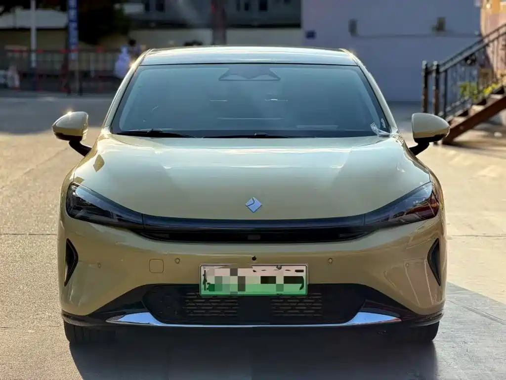 Baojun Xiangjing — миниатюра 2