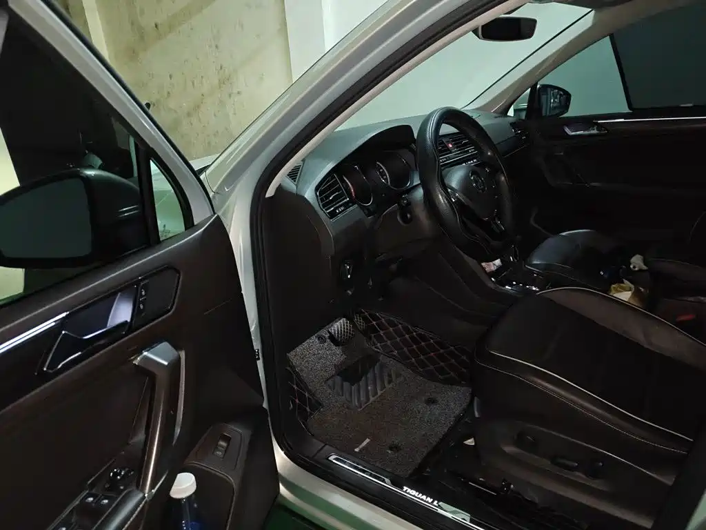 Volkswagen Tiguan L — миниатюра 14