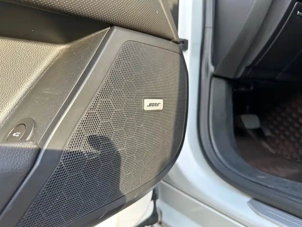 Cadillac XTS — миниатюра 11