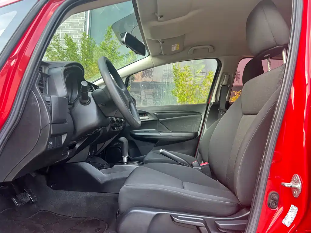 Honda Fit — миниатюра 13