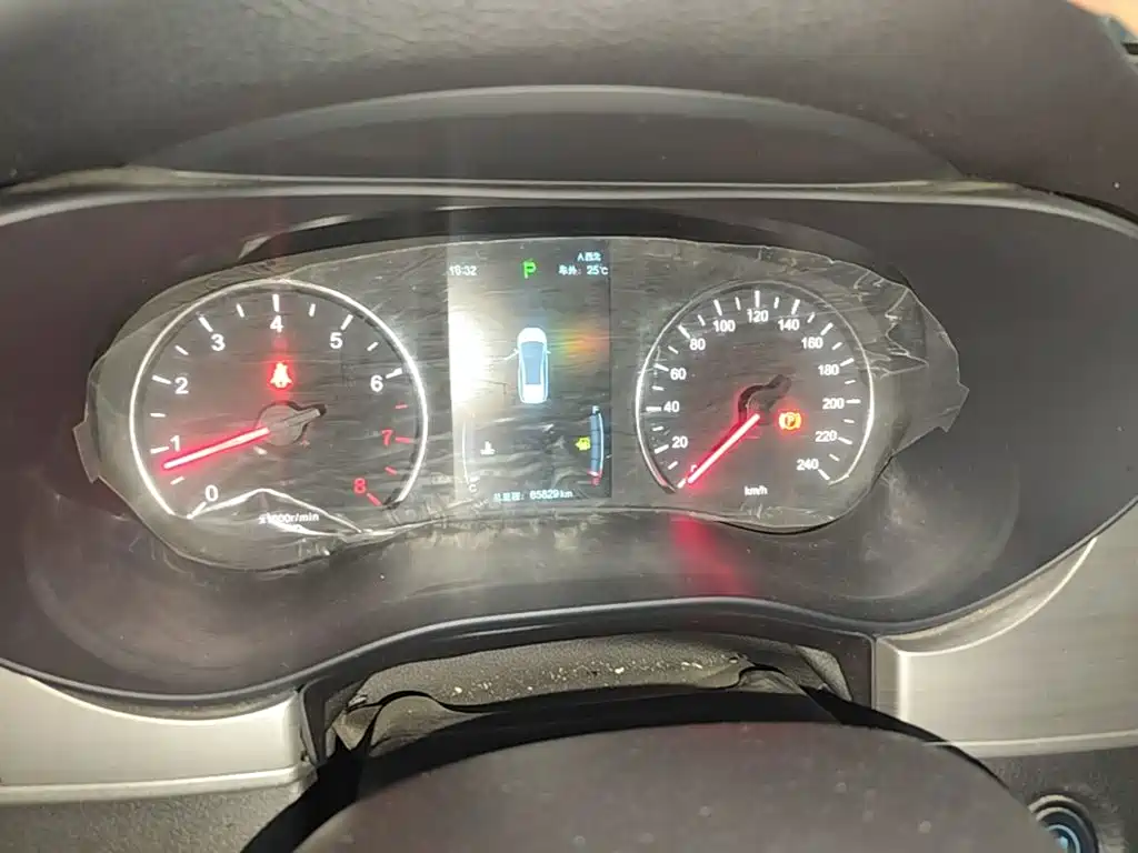 BYD MAX — миниатюра 12