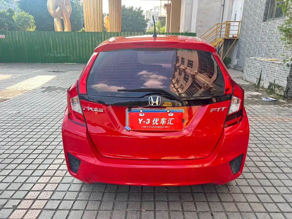 Honda Fit — миниатюра 5