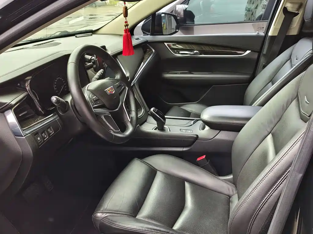 Cadillac XT5 — миниатюра 7