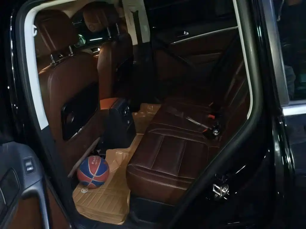 Volkswagen Tiguan — миниатюра 13