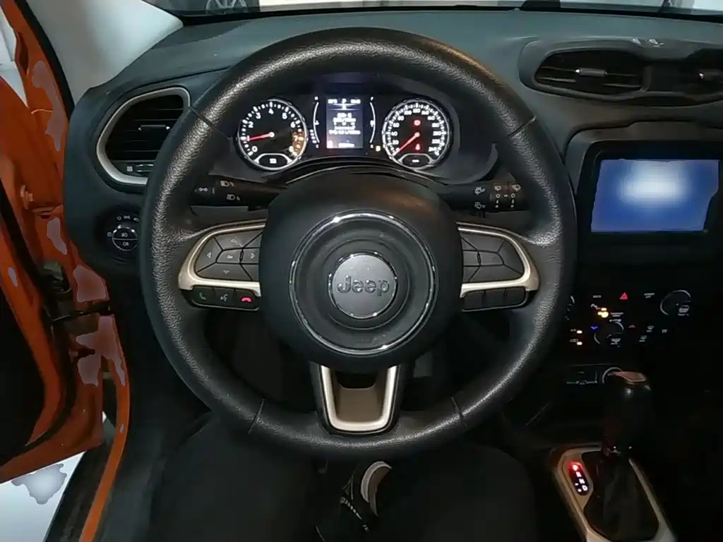 Jeep Renegade — миниатюра 11