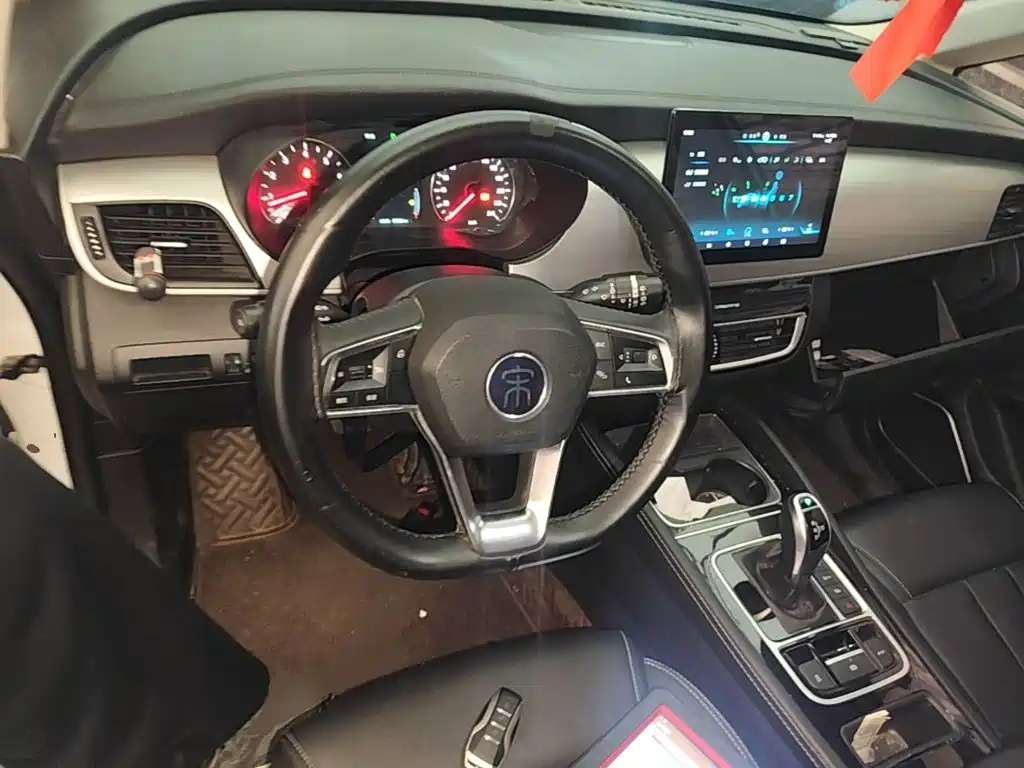 BYD MAX — миниатюра 11