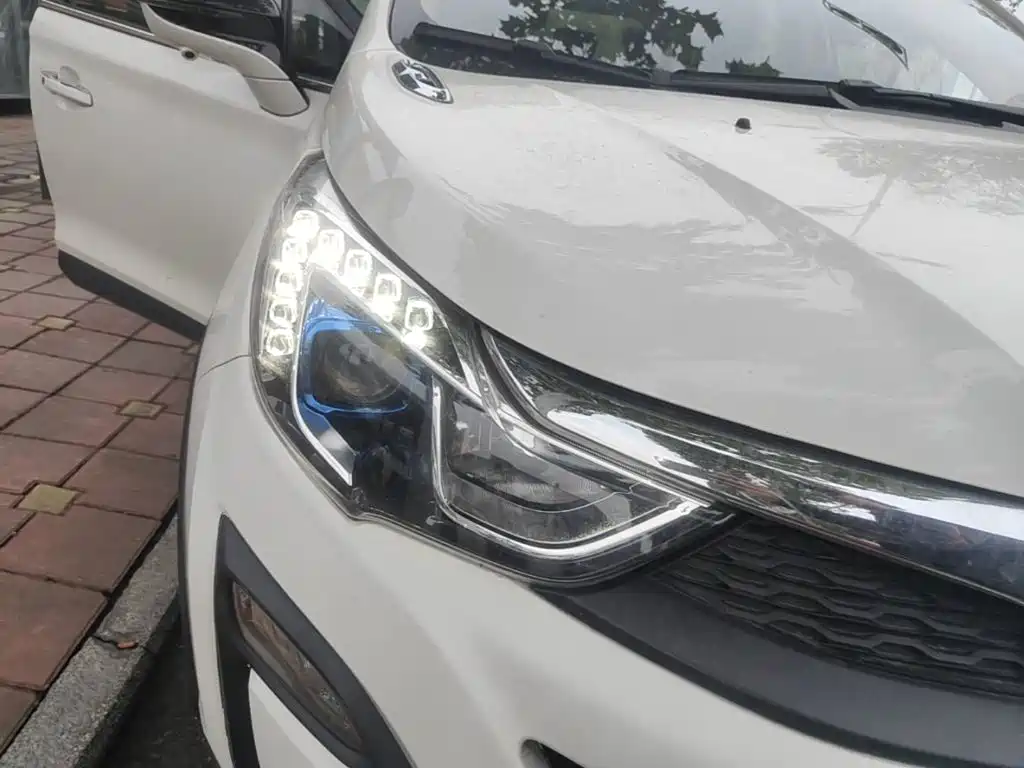 BYD Yuan — миниатюра 11