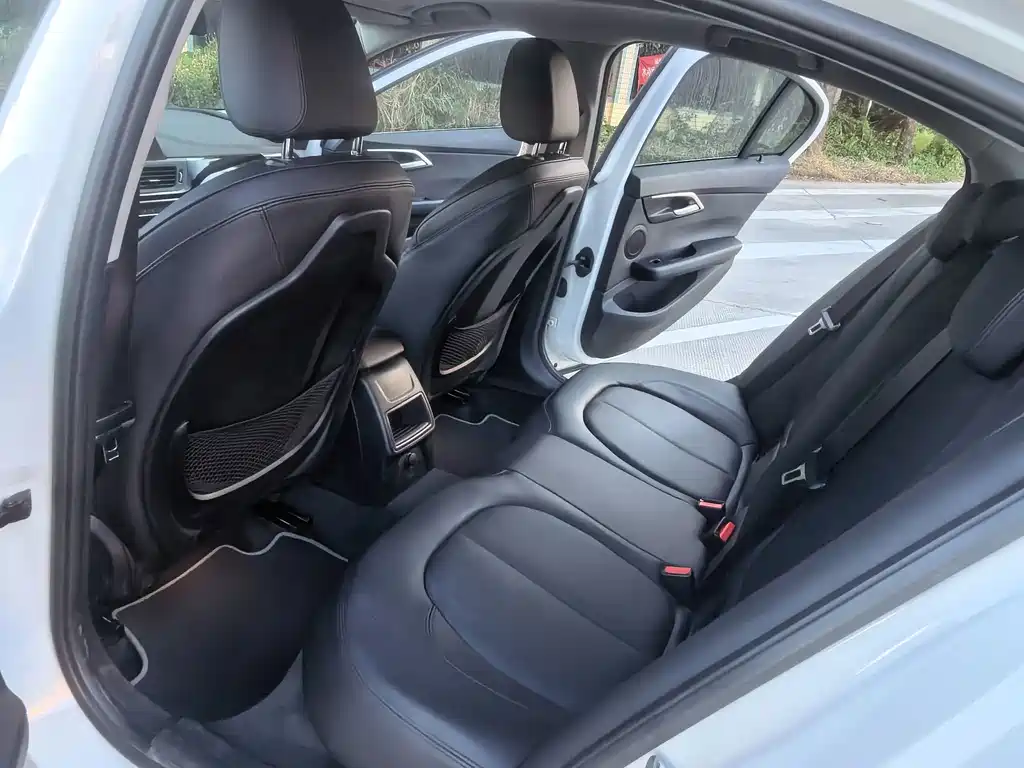BMW 1 Series — миниатюра 12