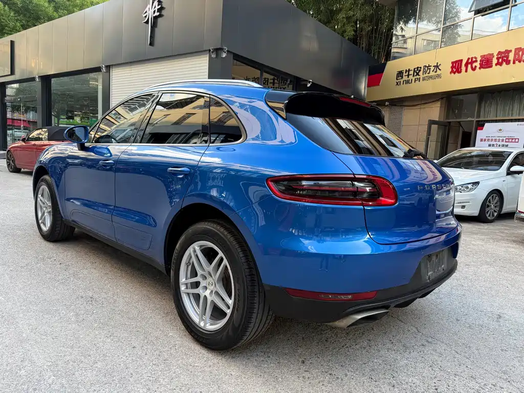 Porsche Macan — миниатюра 3