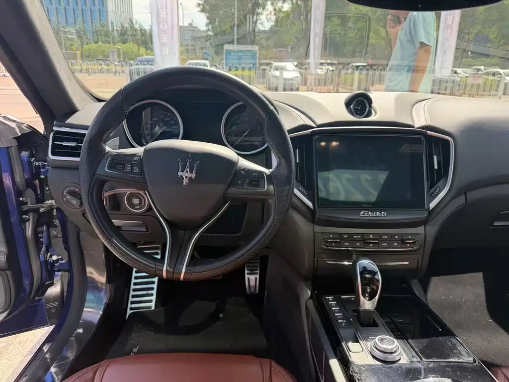 Maserati Ghibli — миниатюра 8
