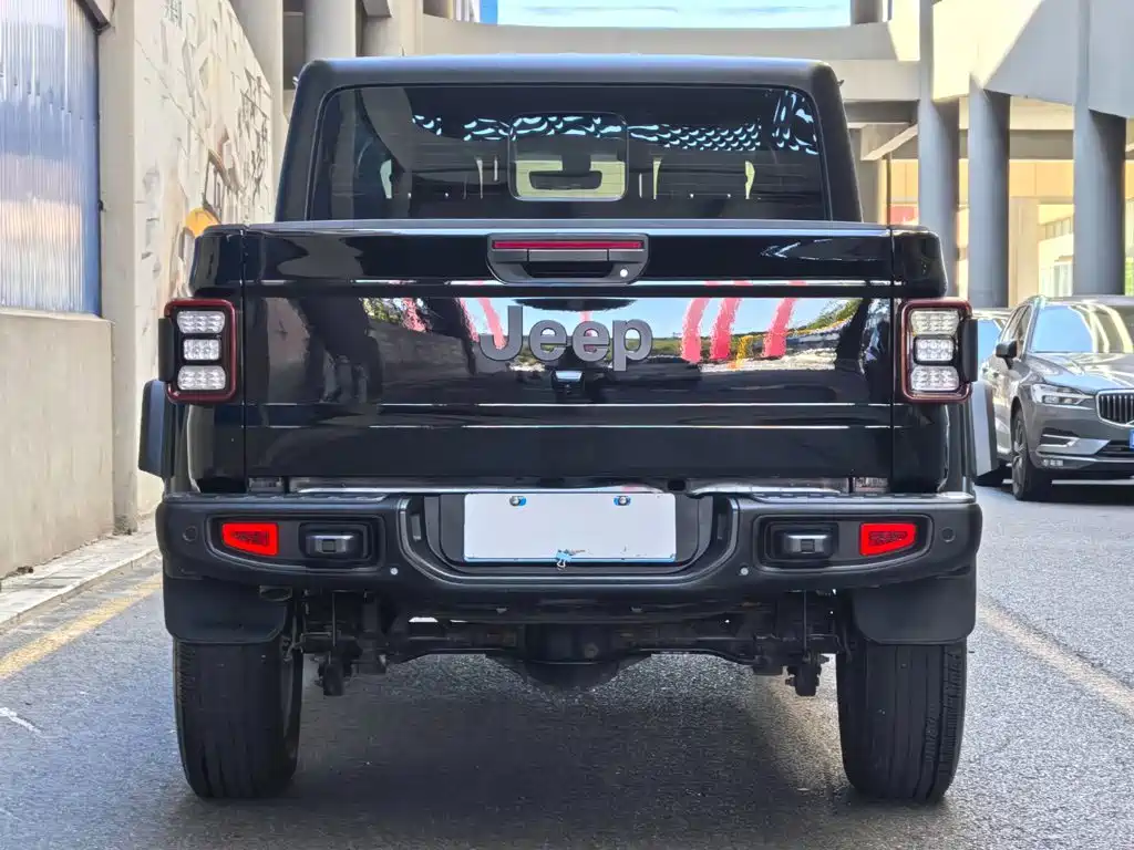 Jeep Gladiator — миниатюра 4