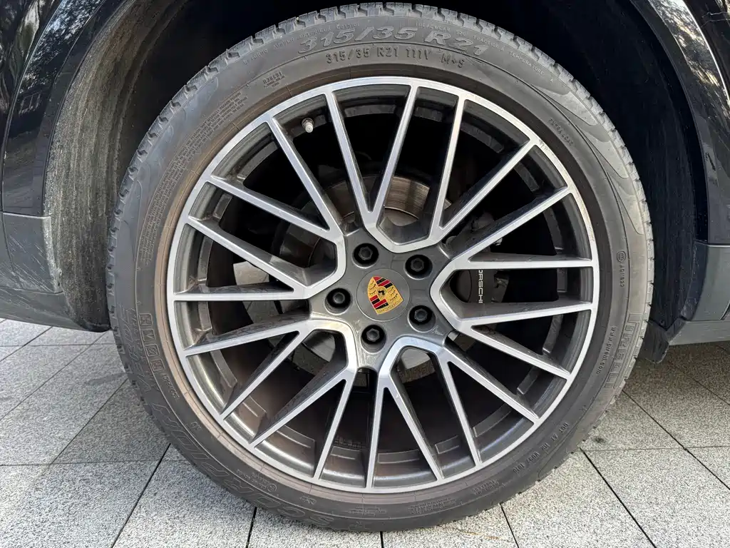 Porsche Cayenne — миниатюра 17