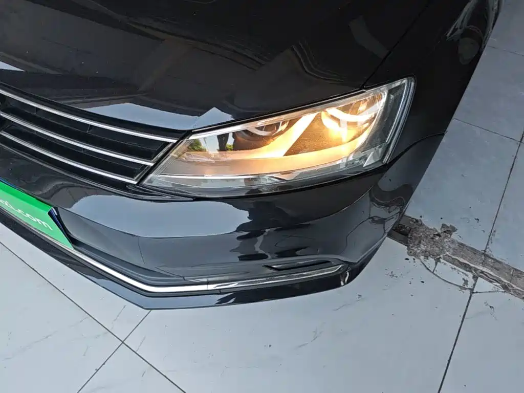 Volkswagen Sagitar — миниатюра 24