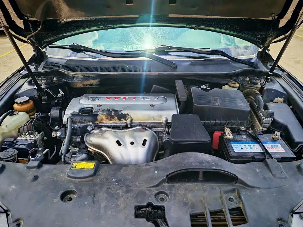 Toyota Camry — миниатюра 12