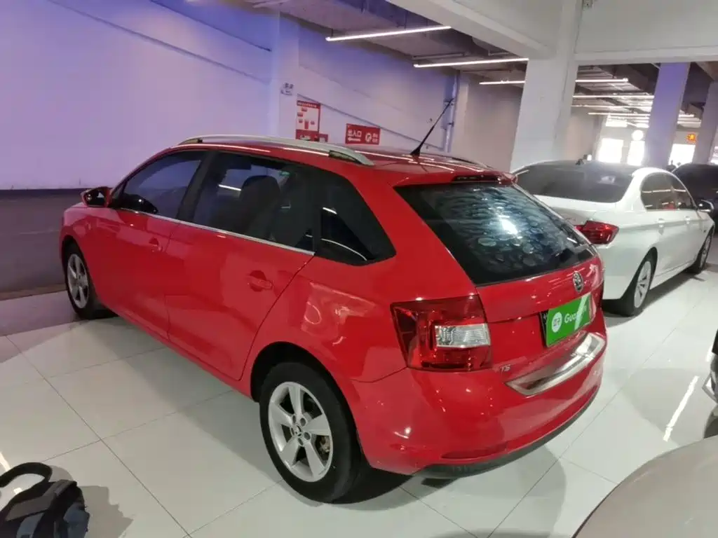 Skoda Rapid Spaceback — миниатюра 5