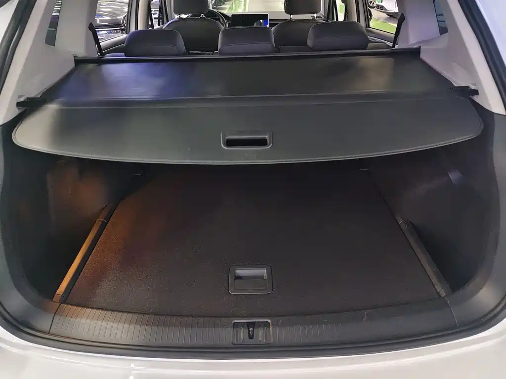 Volkswagen Tiguan L — миниатюра 12