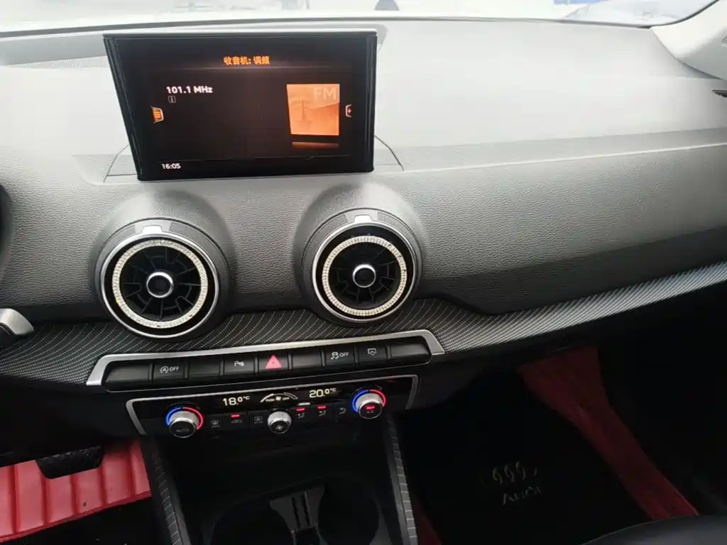 Audi Q2L — миниатюра 13
