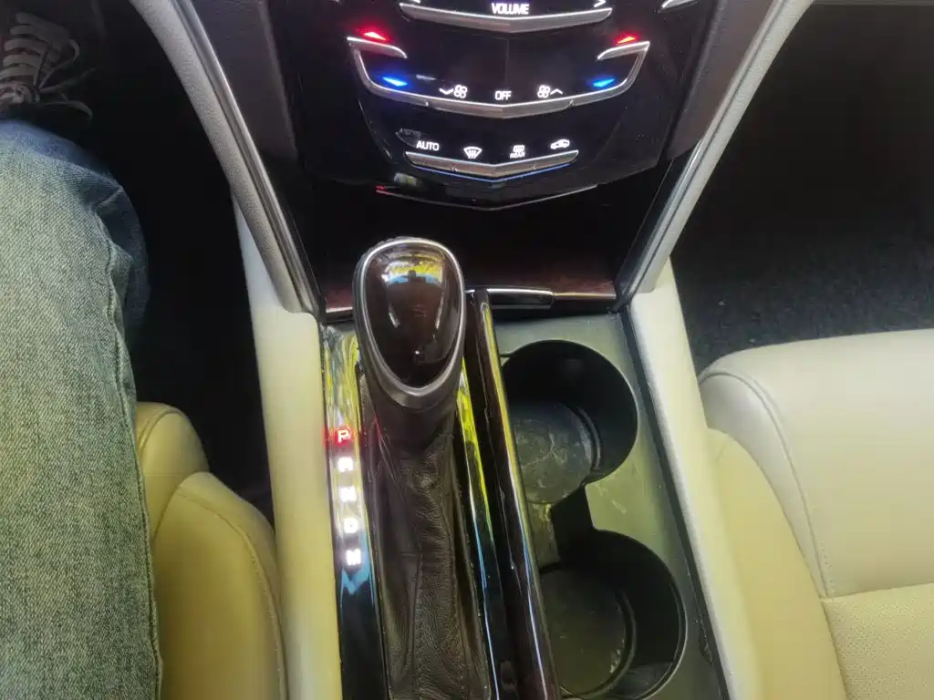 Cadillac XTS — миниатюра 10