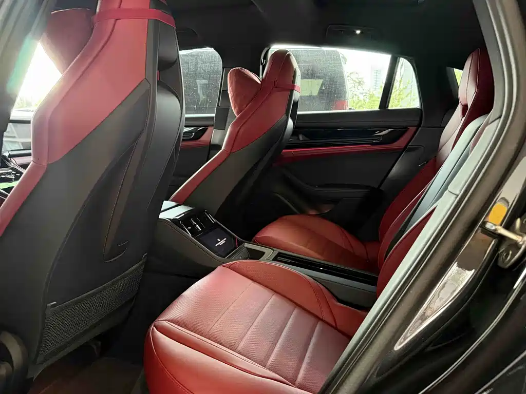 Porsche Panamera — миниатюра 5