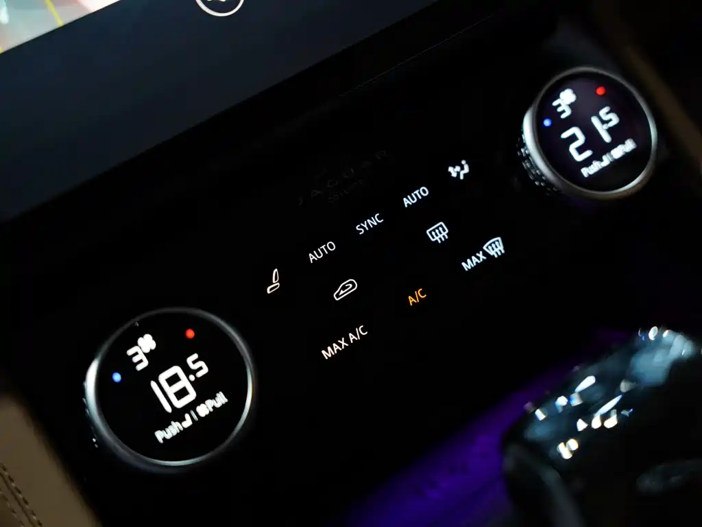 Jaguar XFL — миниатюра 13