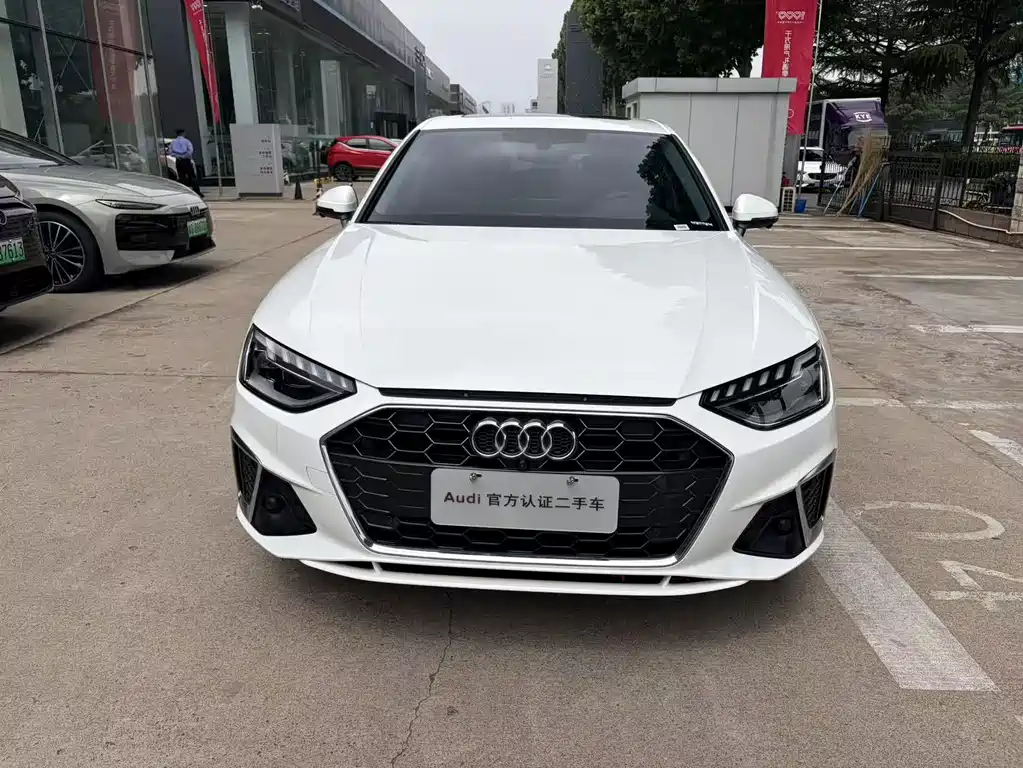 Купить Audi A4L