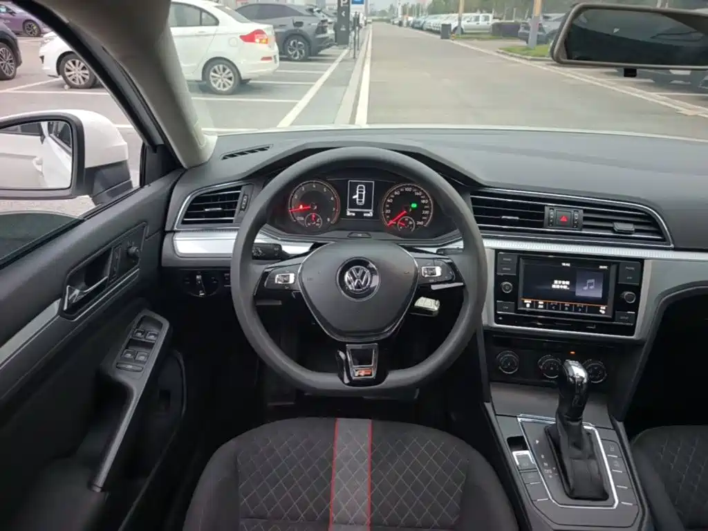 Volkswagen Lamando — миниатюра 11