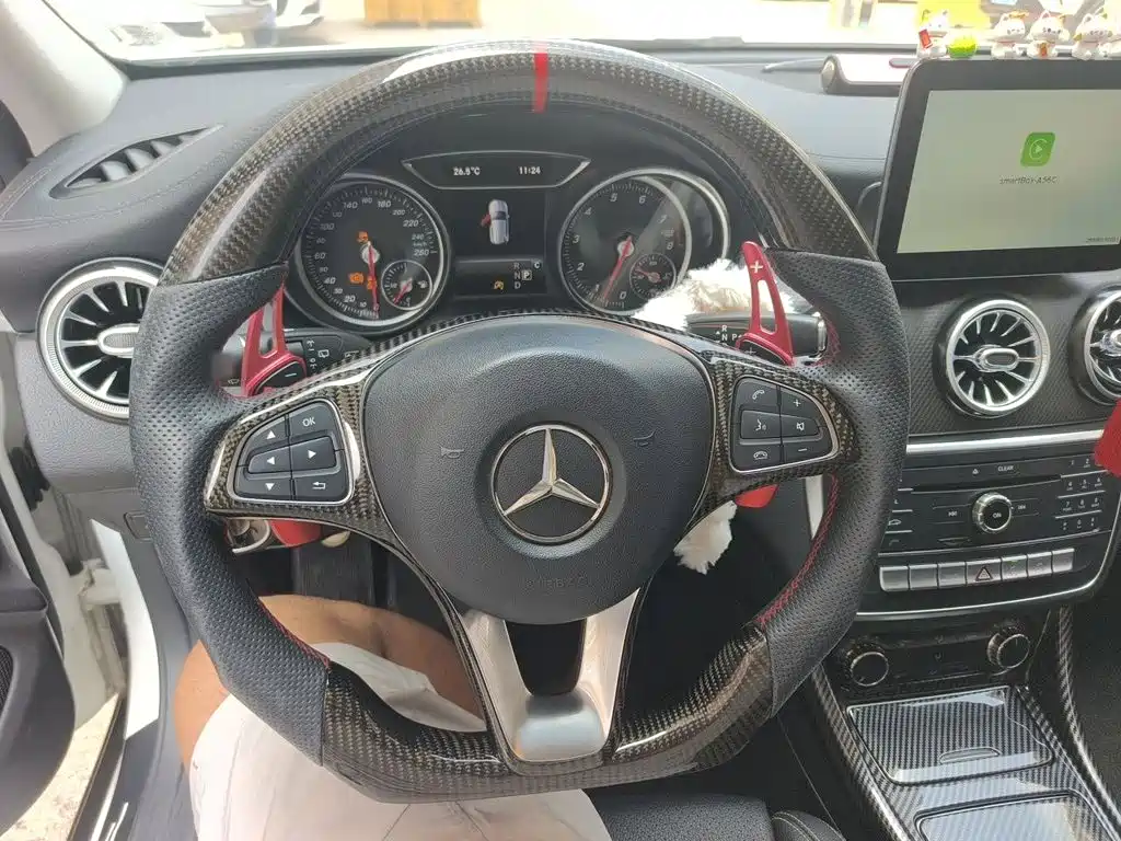 Mercedes-Benz GLA — миниатюра 11