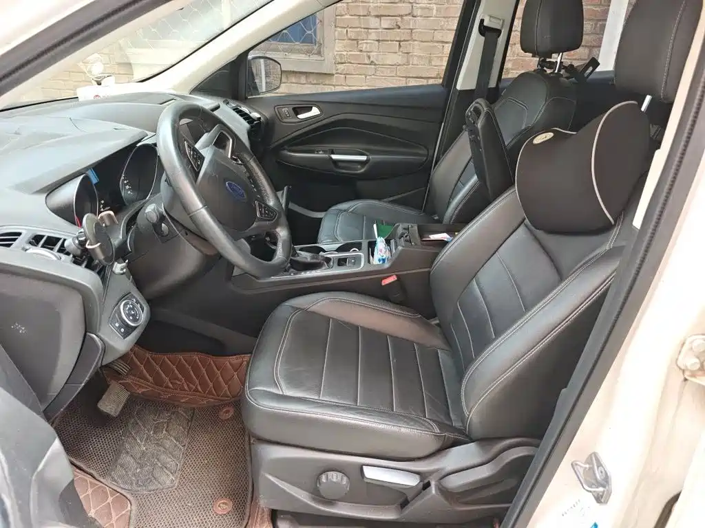 Ford Kuga — миниатюра 16