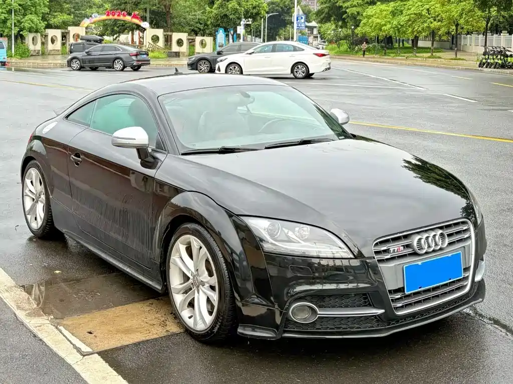 Audi TTS 2011 TTS Coupe 2.0TFSI quattro