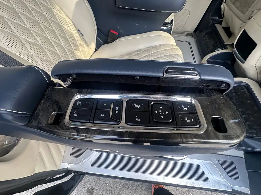 Mercedes-Benz Vito 2016 2.0T Elite