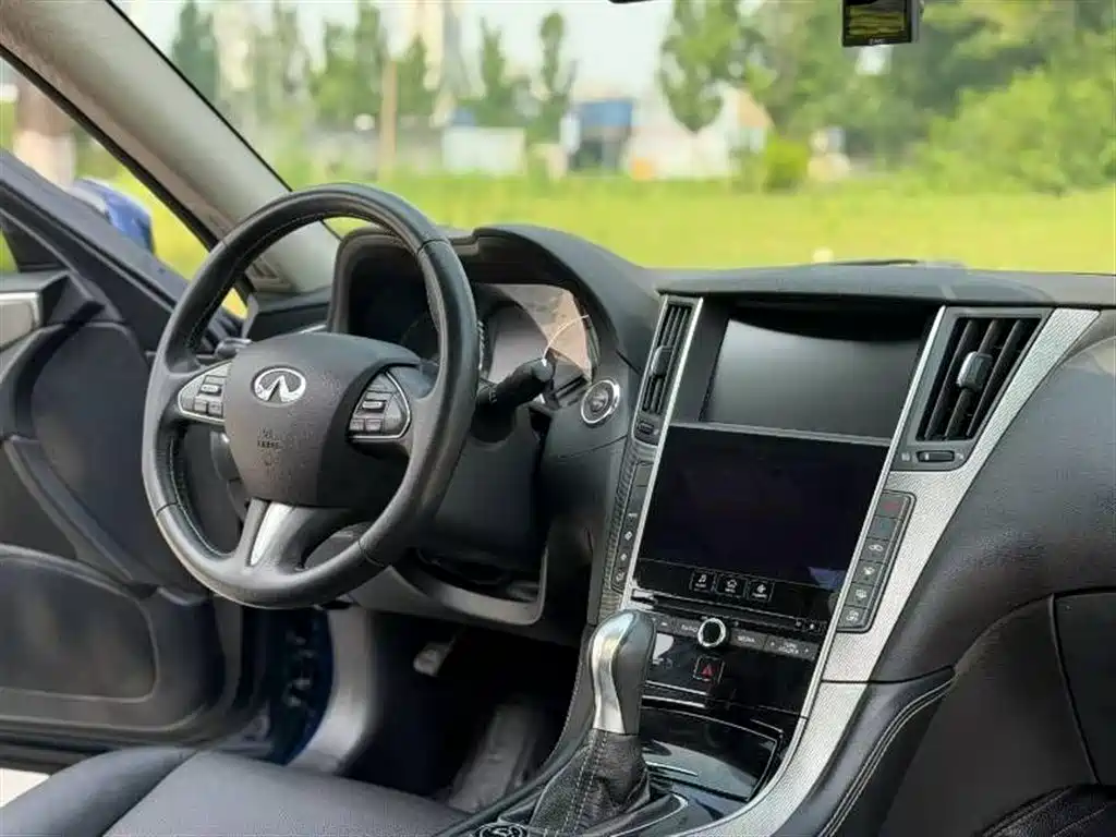 Infiniti Q50L 2016 2.0T Enjoy