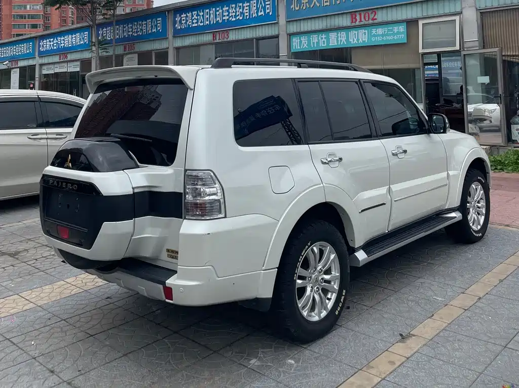 Mitsubishi V97 2018 3.8L AT