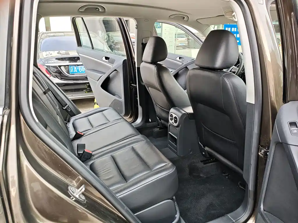 Volkswagen Tiguan — миниатюра 8