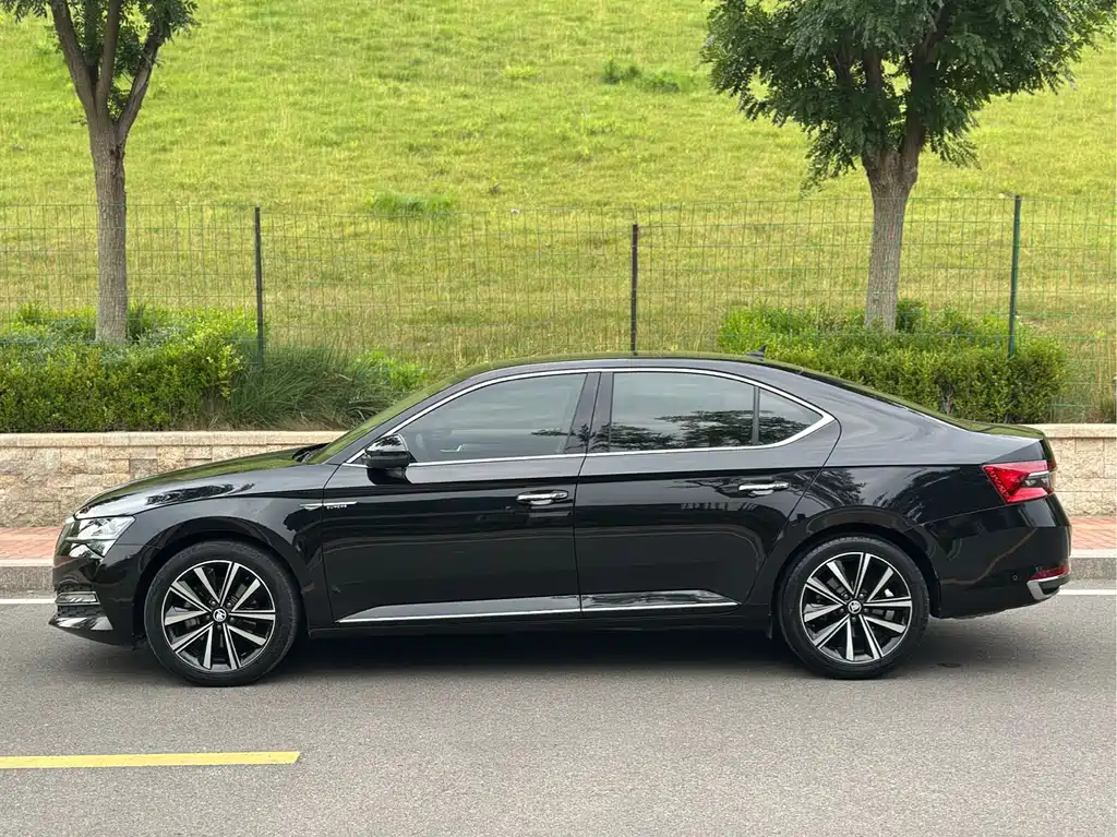 Skoda Superb 2023 TSI280 DSG Premium