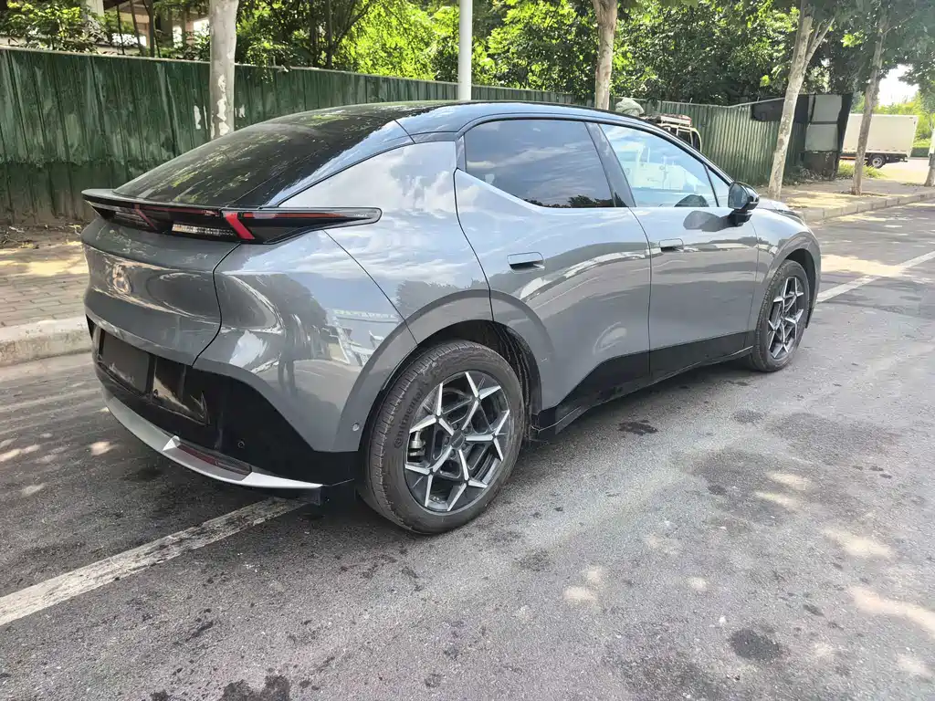 Lynk & Co Z20 — миниатюра 10