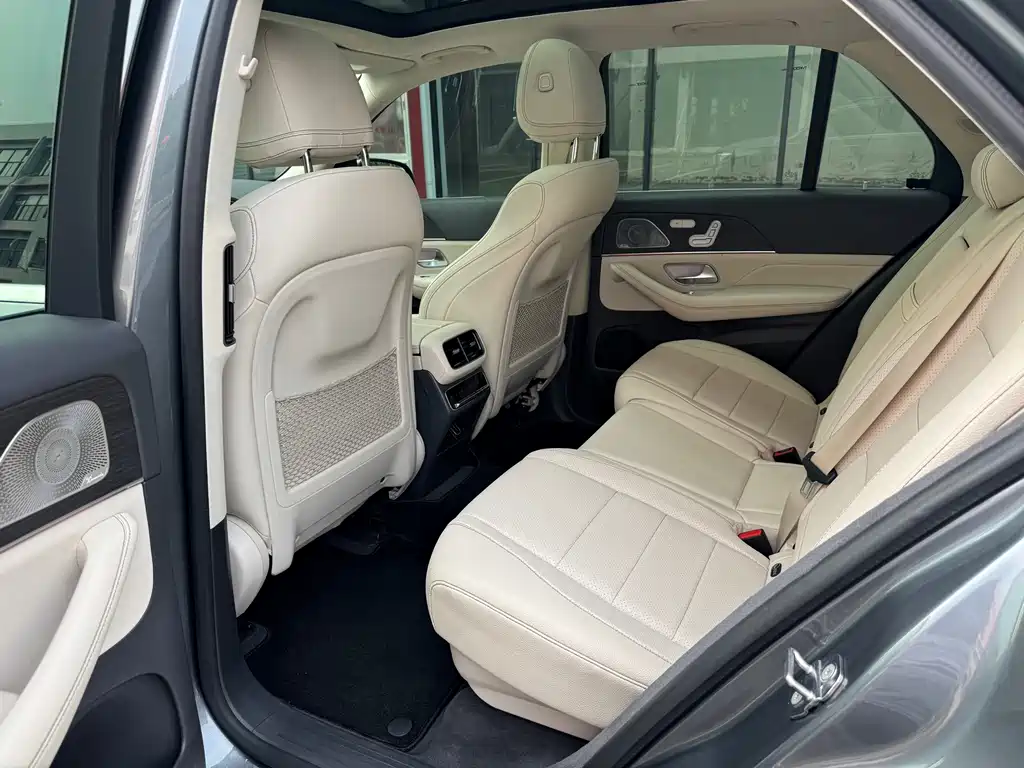 Mercedes-Benz GLE (Import) — миниатюра 10