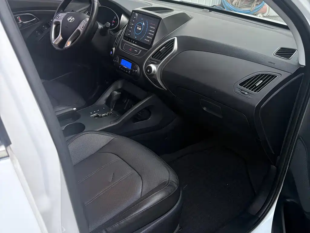 Hyundai ix35 — миниатюра 7