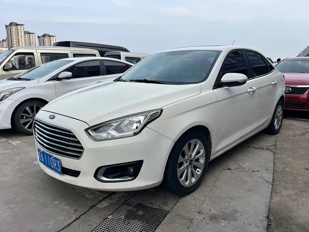 Купить Ford Escort