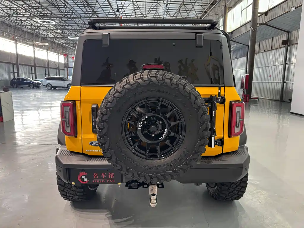 Ford Bronco — миниатюра 5