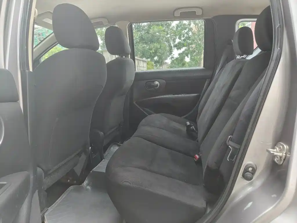 Nissan Livina — миниатюра 6