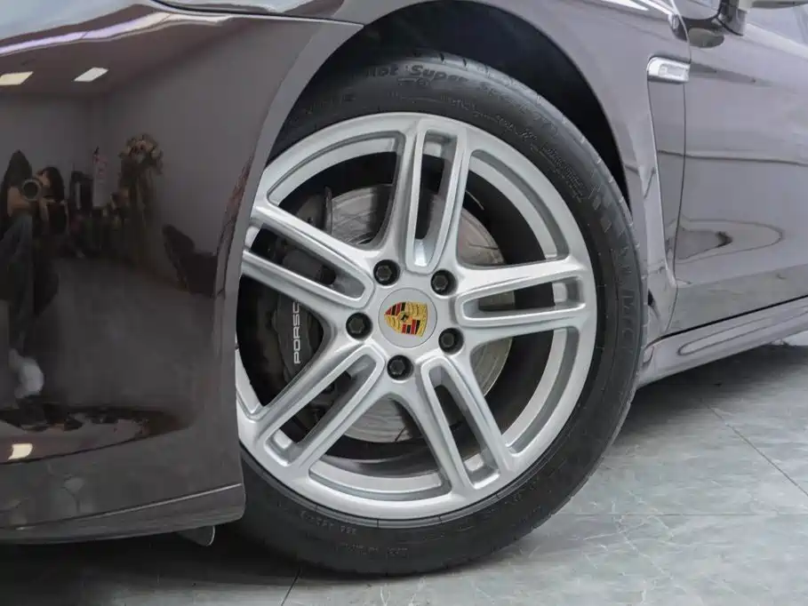 Porsche Panamera — миниатюра 3