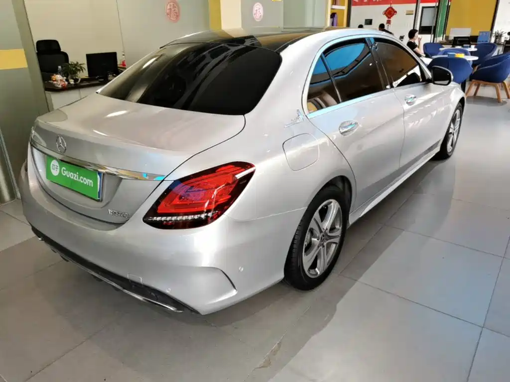 Mercedes-Benz C-Class — миниатюра 7