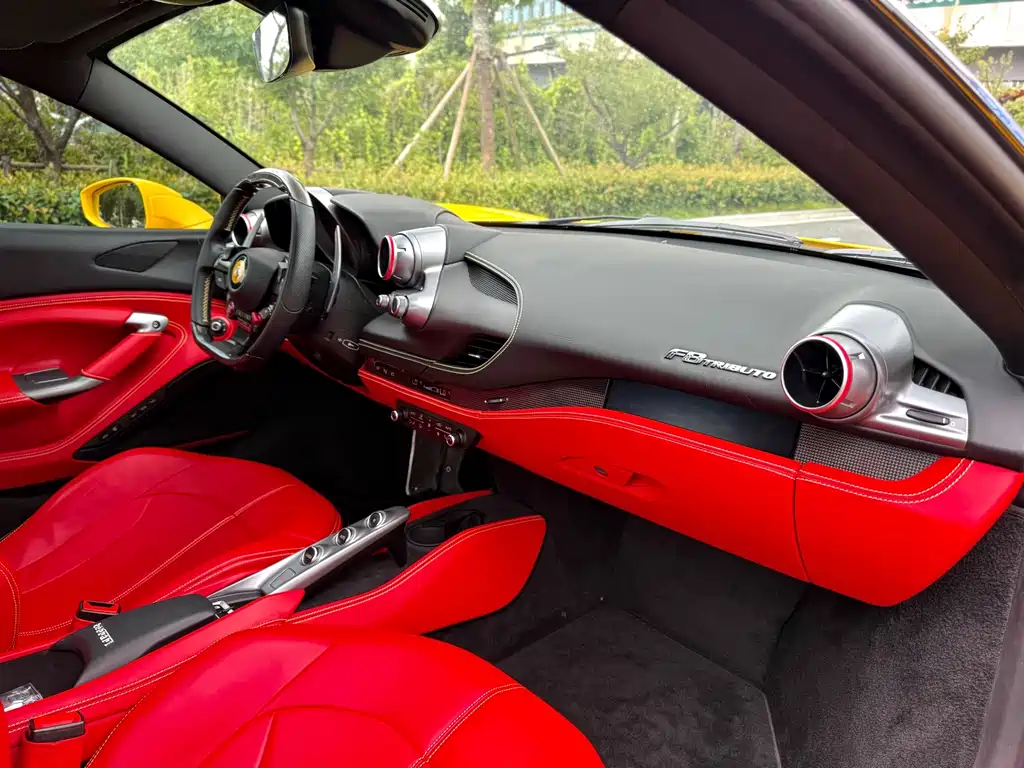 Ferrari F8 — миниатюра 6