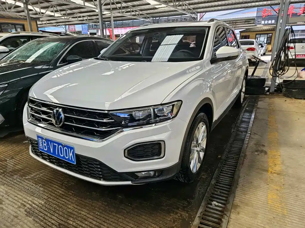 Volkswagen T-Roc 2022 — фото 1